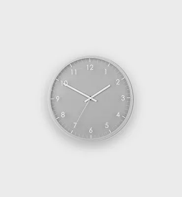 Simple Black Clock - 黑白体育
